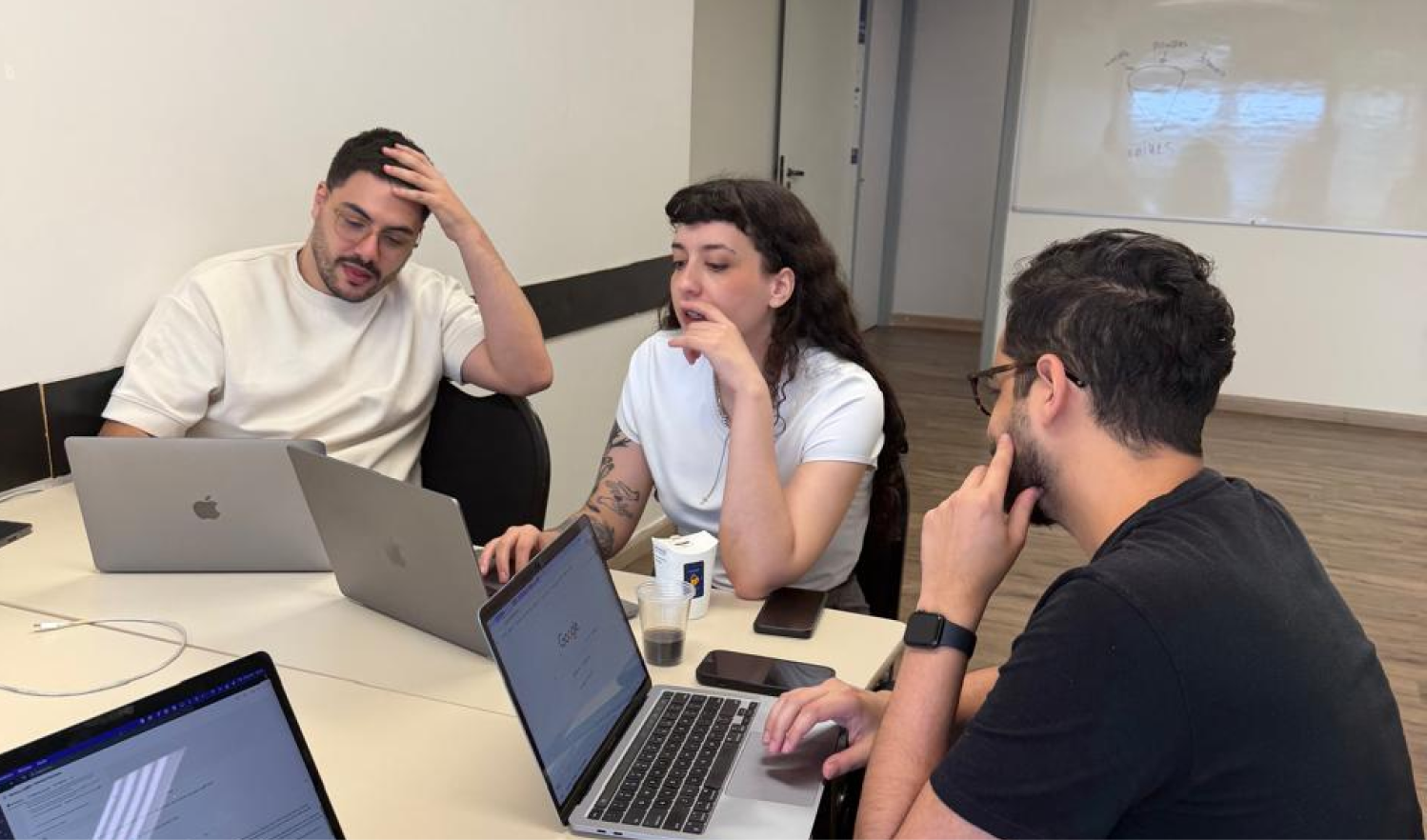 Moments from the Meu Arco hackathon.